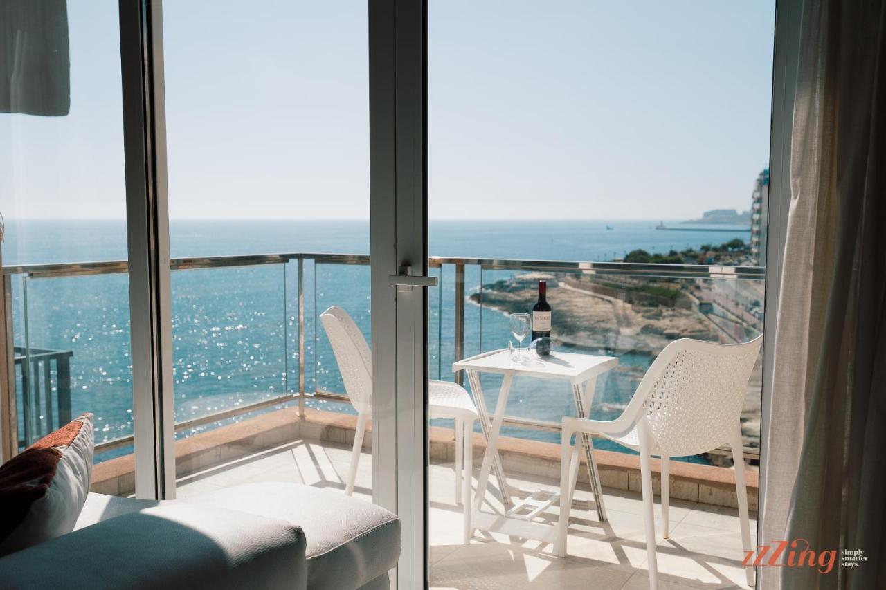 Scenic Seafront Duplex In * Sliema