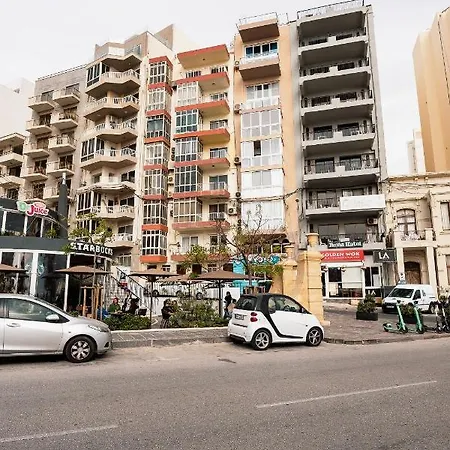 Scenic Seafront Duplex Apartment In Sliema Exterior photo